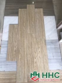 Gạch giả gỗ 15x60 giá rẻ Royal